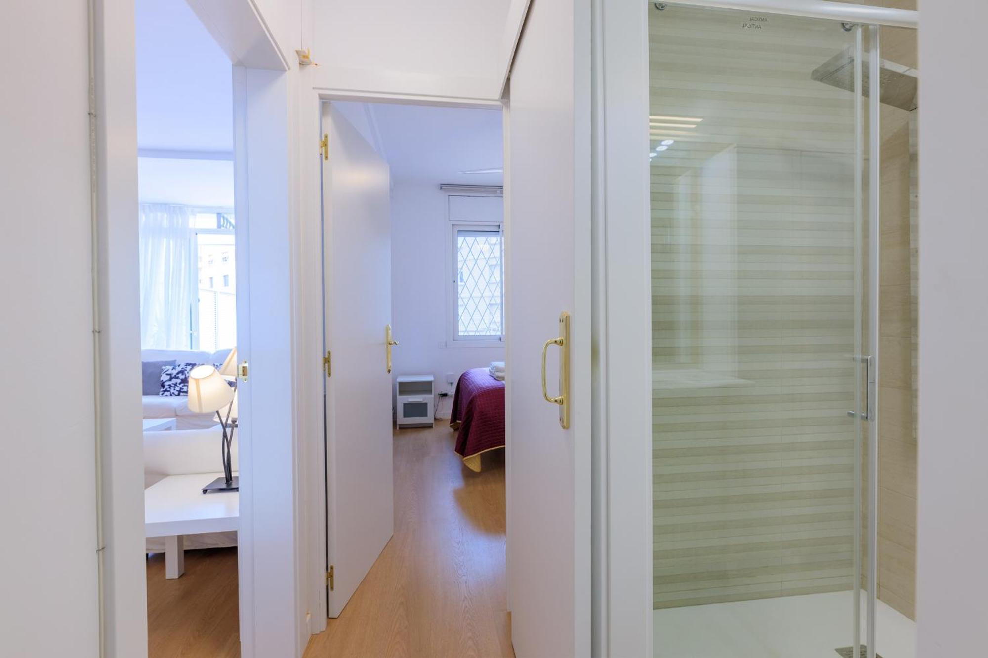 Aparteasy - Private Terrace, 3 Bedrooms, Eixample * Barcellona