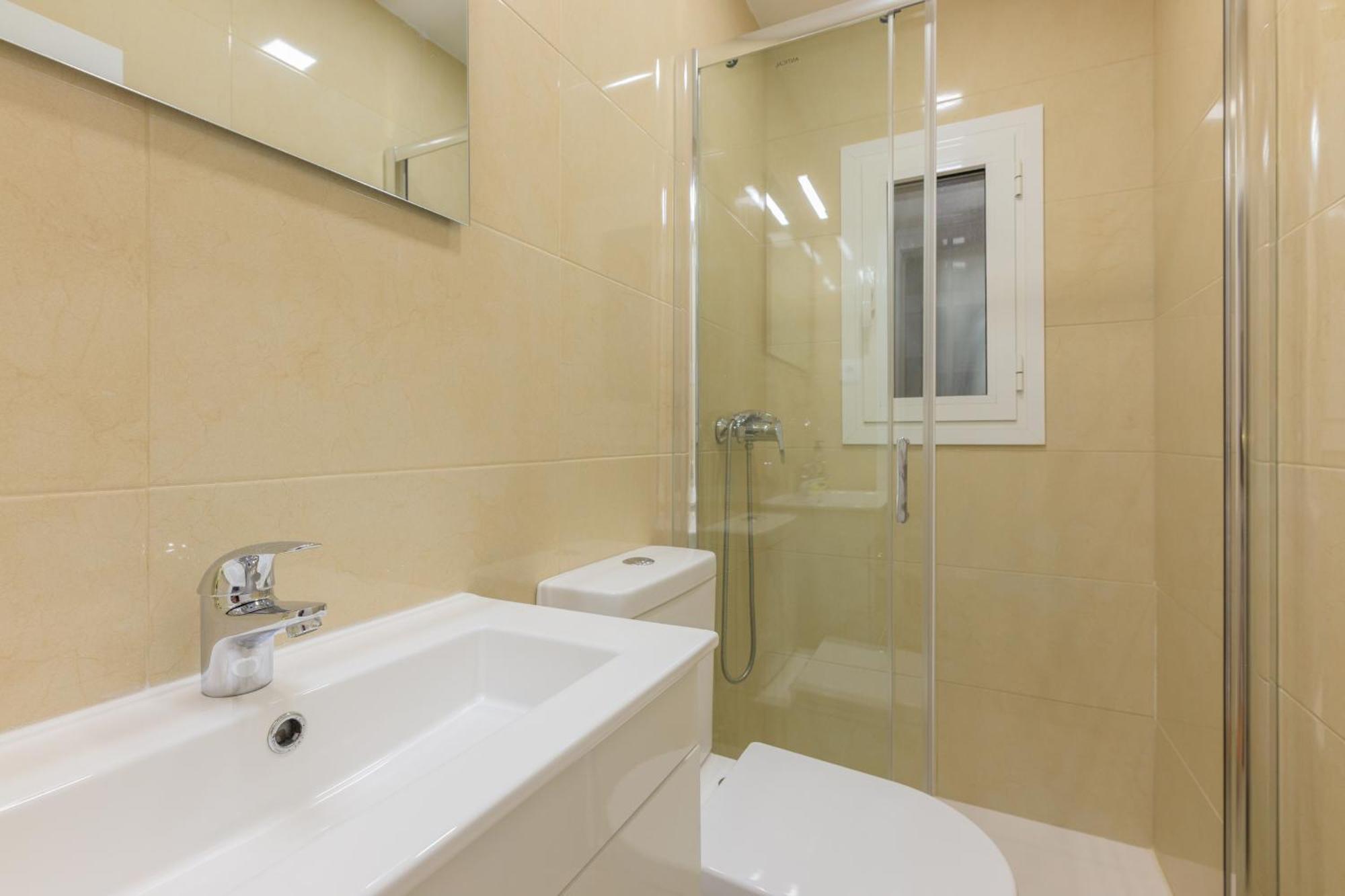 Appartamento Aparteasy - Private Terrace, 3 Bedrooms, Eixample