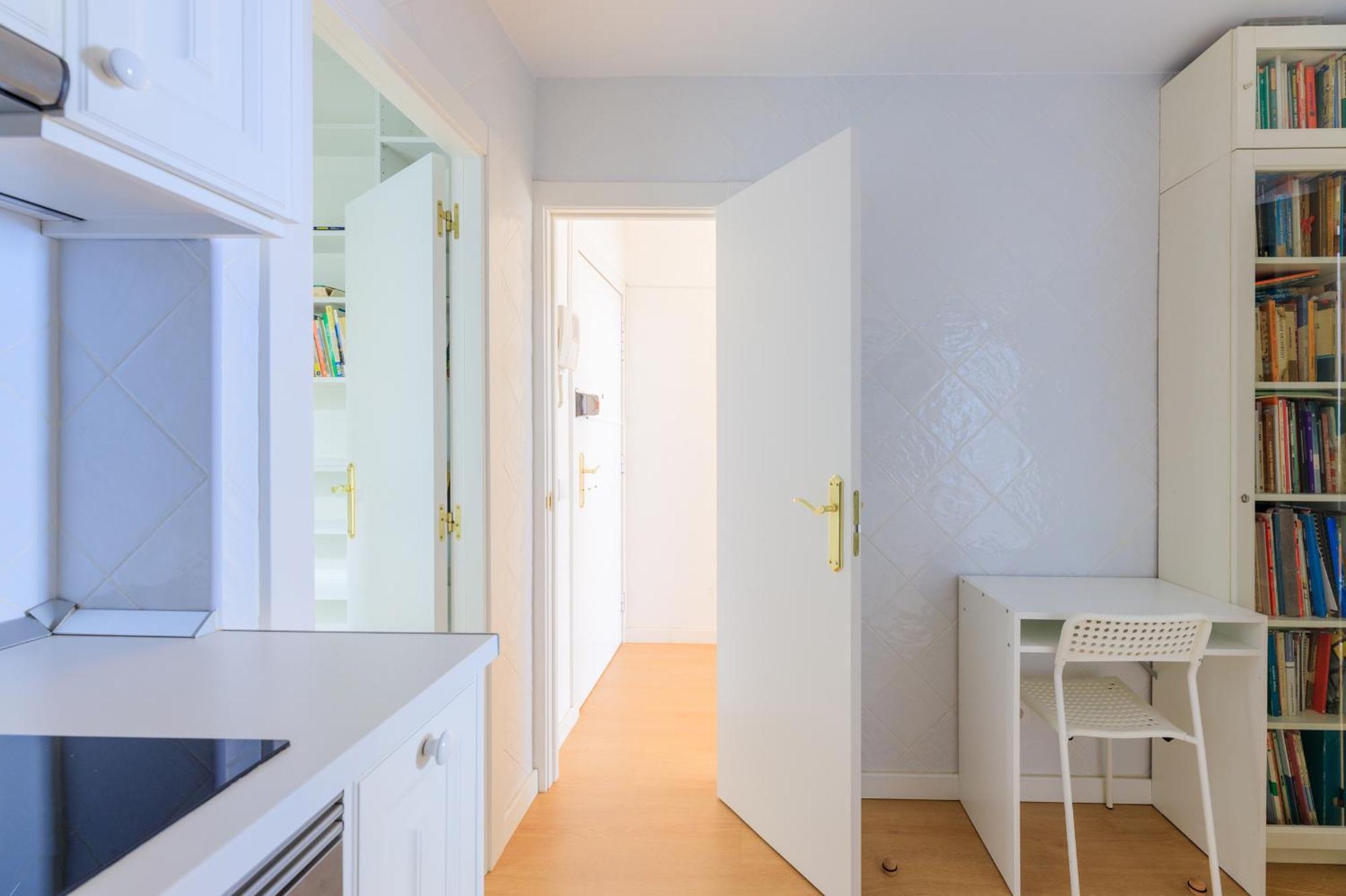Aparteasy - Private Terrace, 3 Bedrooms, Eixample Appartamento Barcellona